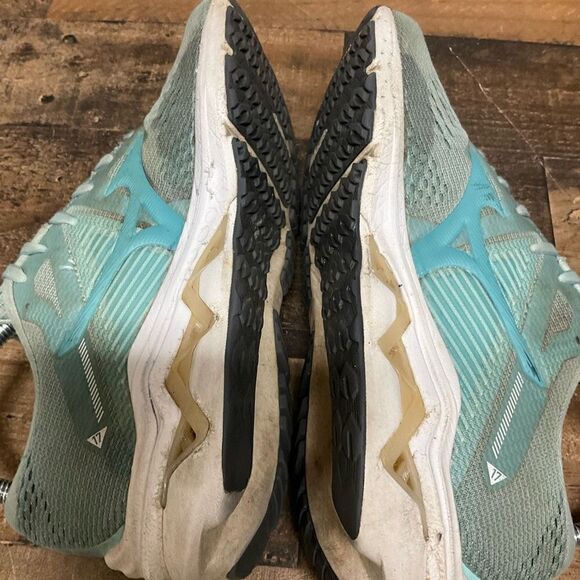 Mizuno Women’s Size 7.5 Wave Inspire 17 Waveknit Running Shoe Dusty Turquoise - Picture 7 of 9